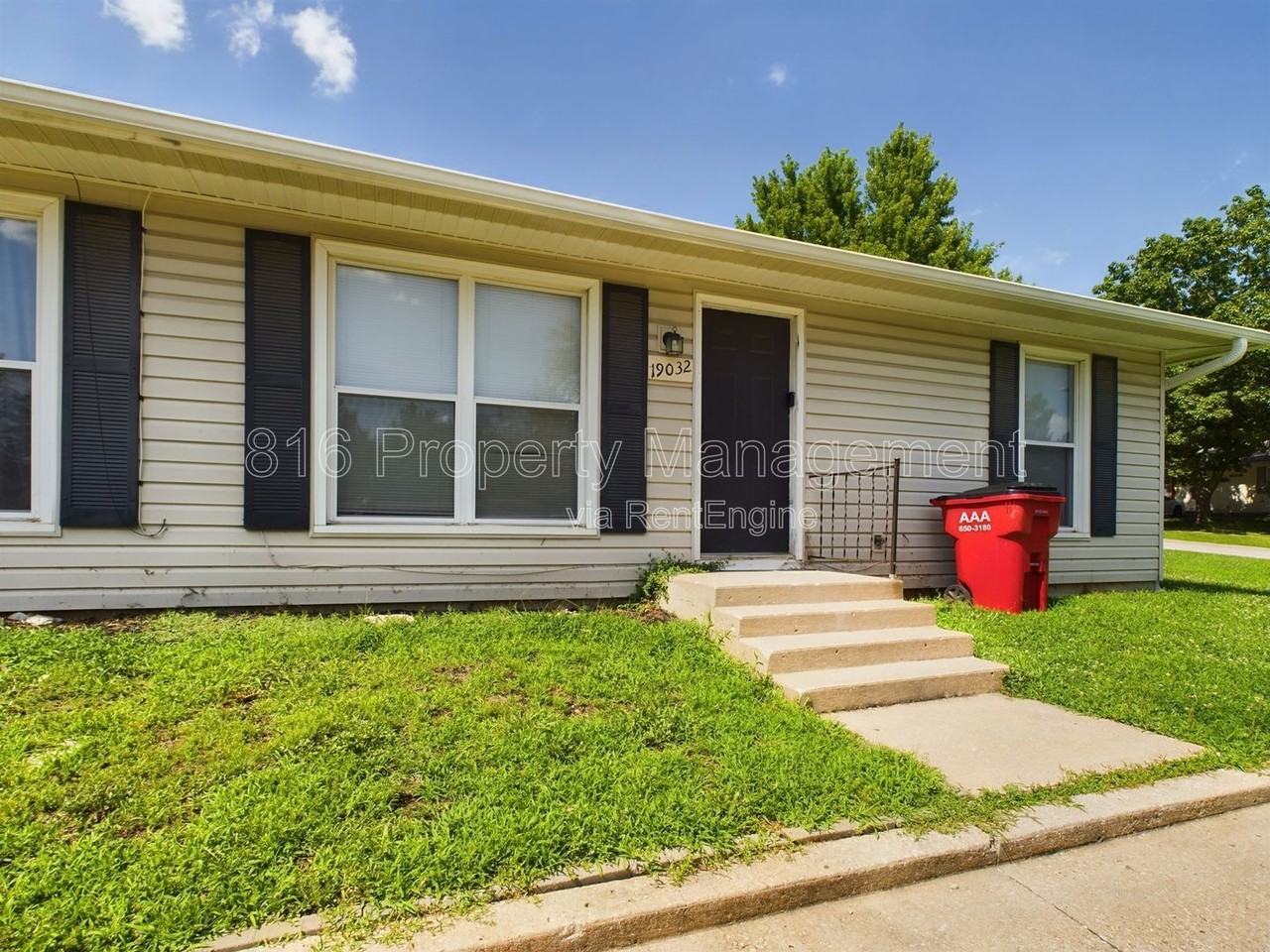 19032 E Swope Trl