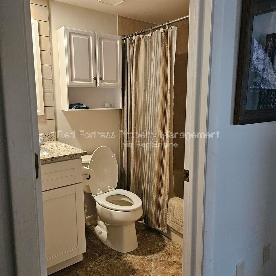 5710 Trailwinds Dr #525 - Photo 2 of 9
