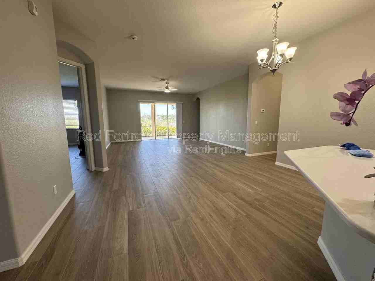 2531 Sawgrass Lake Ct - Photo 7 of 16
