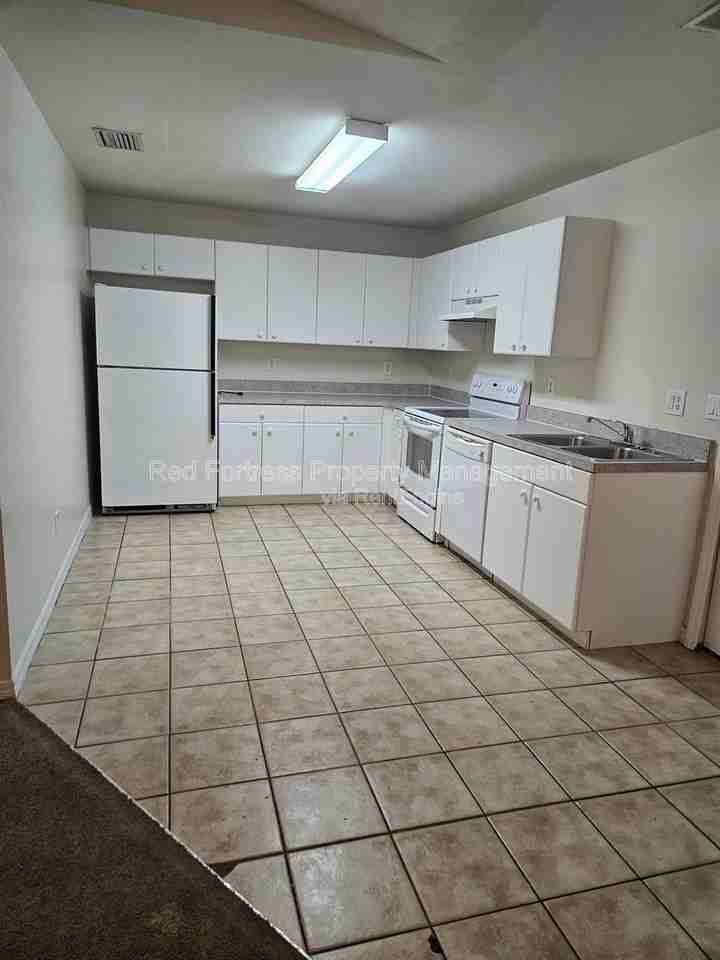 5202 30th St Sw - Photo 2 of 10