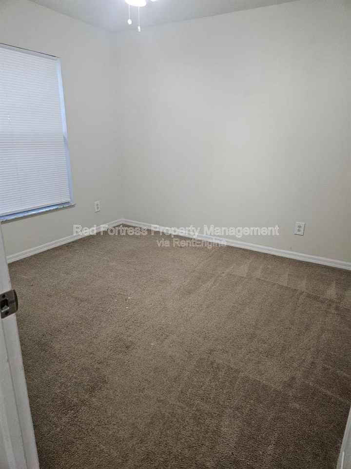 5202 30th St Sw - Photo 3 of 10