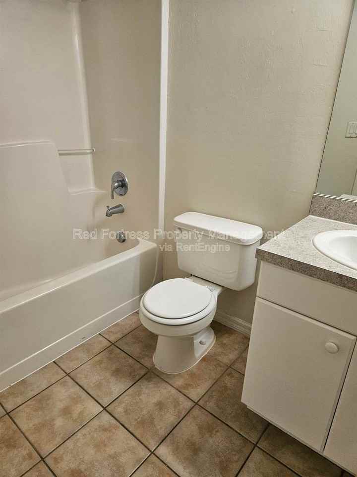 5202 30th St Sw - Photo 6 of 10