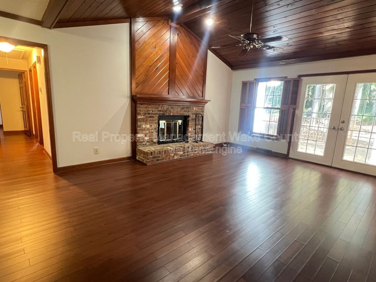 7404 Valley Run Dr - Photo 3 of 22