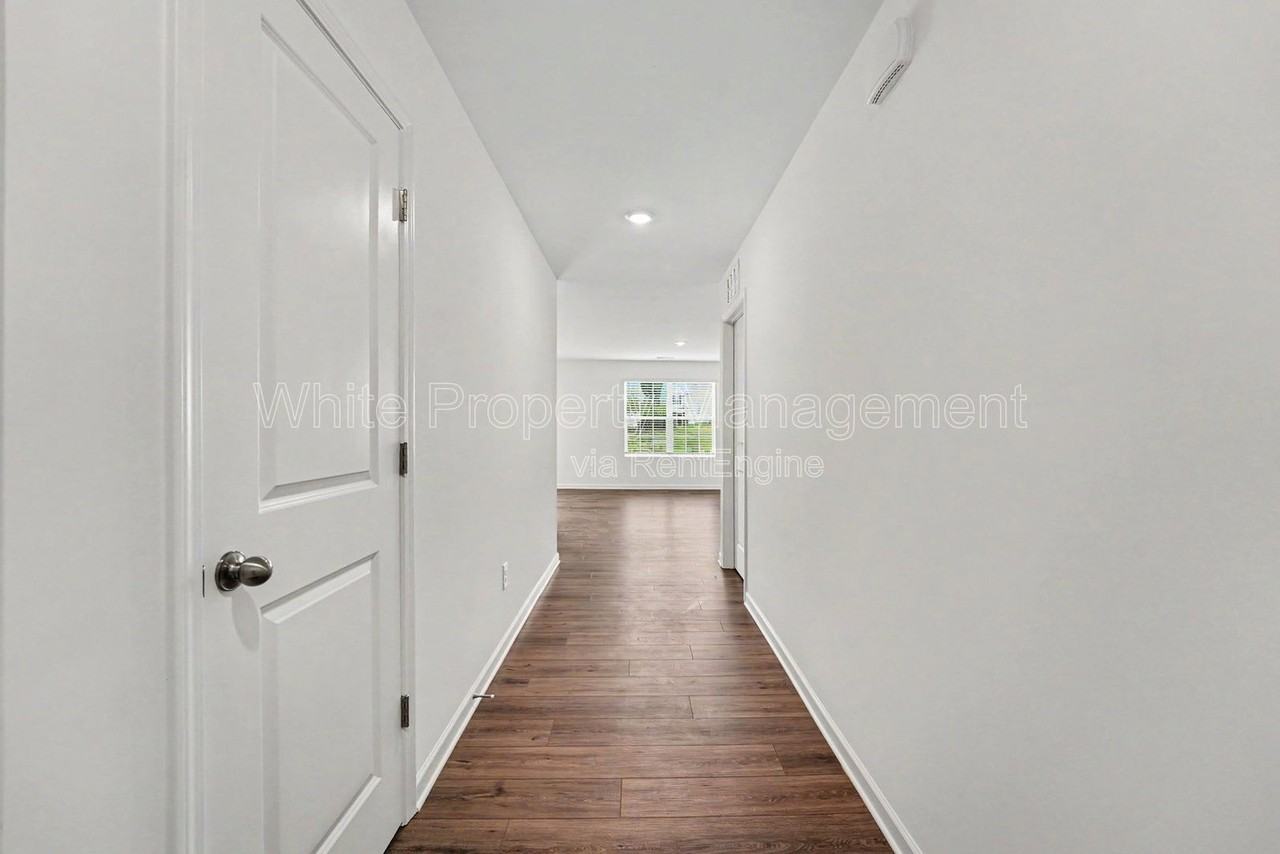368 W 18th St - Photo 2 of 21