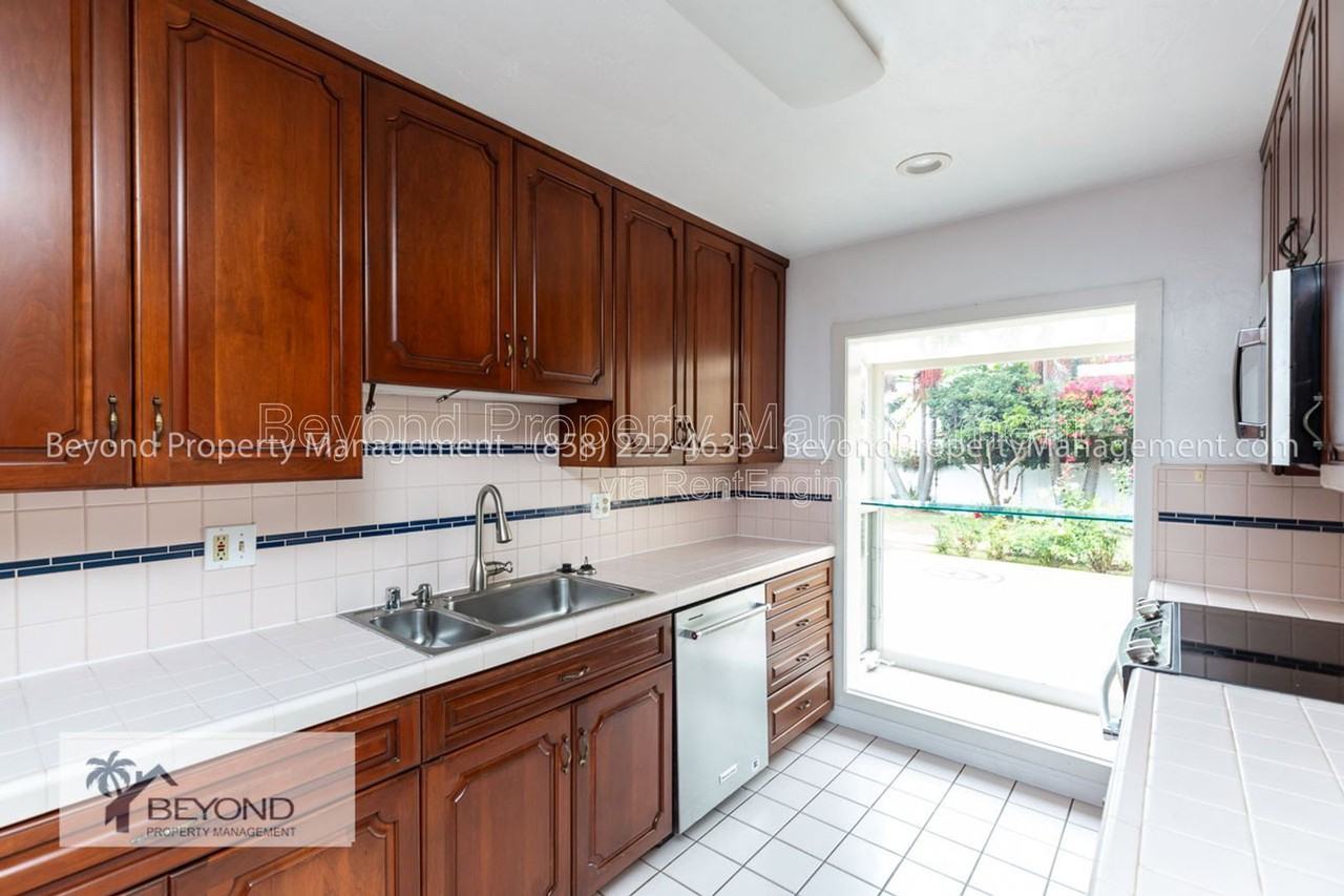 6536 Avenida Manana - Photo 4 of 26