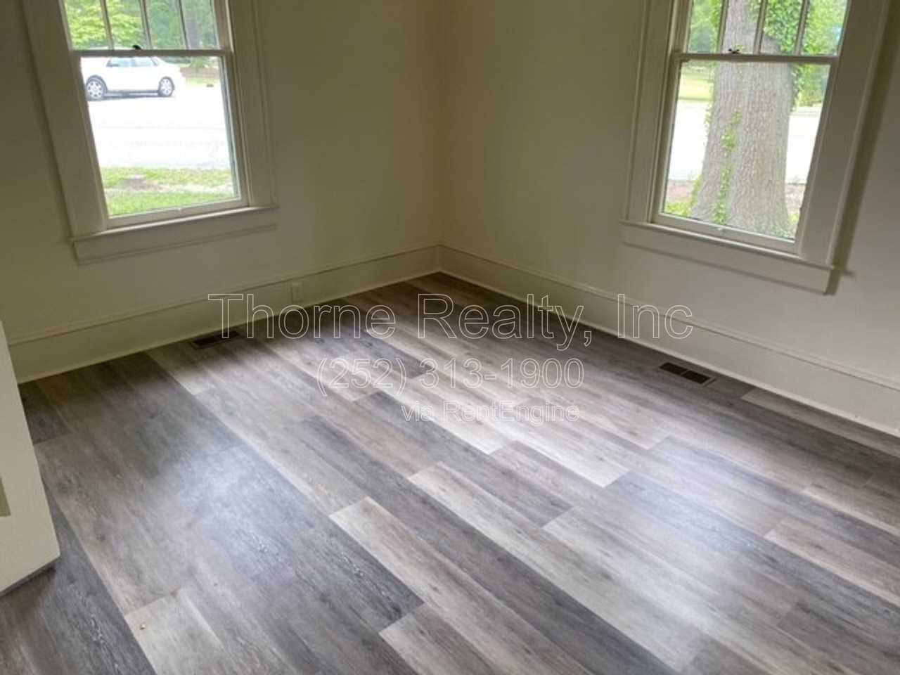 1524 Sunset Ave - Photo 3 of 23