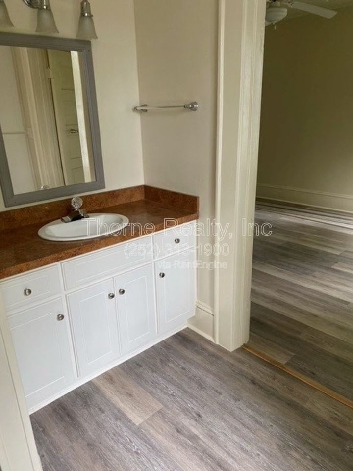1524 Sunset Ave - Photo 5 of 23