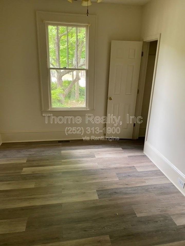 1524 Sunset Ave - Photo 6 of 23