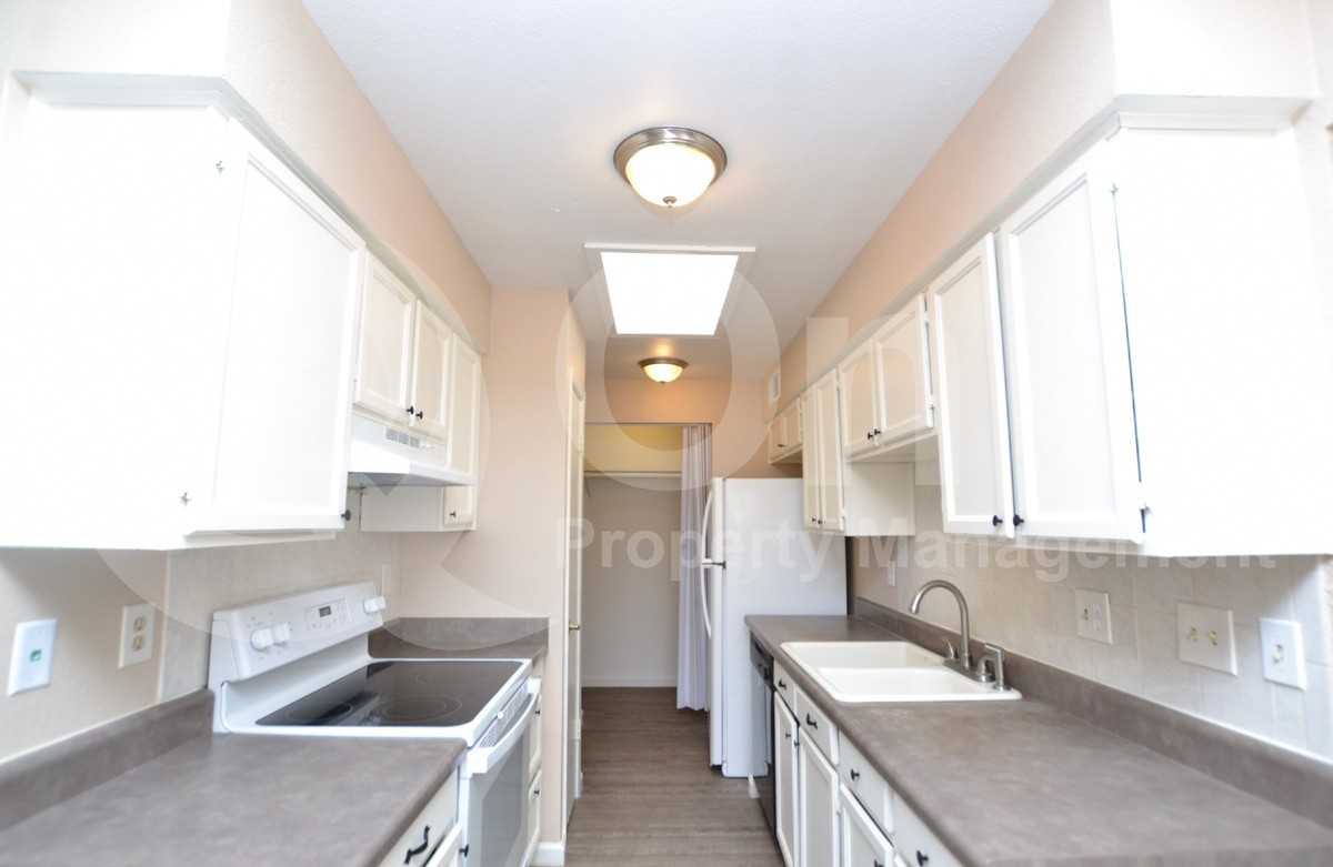 3272 N Ash Cir - Photo 3 of 17