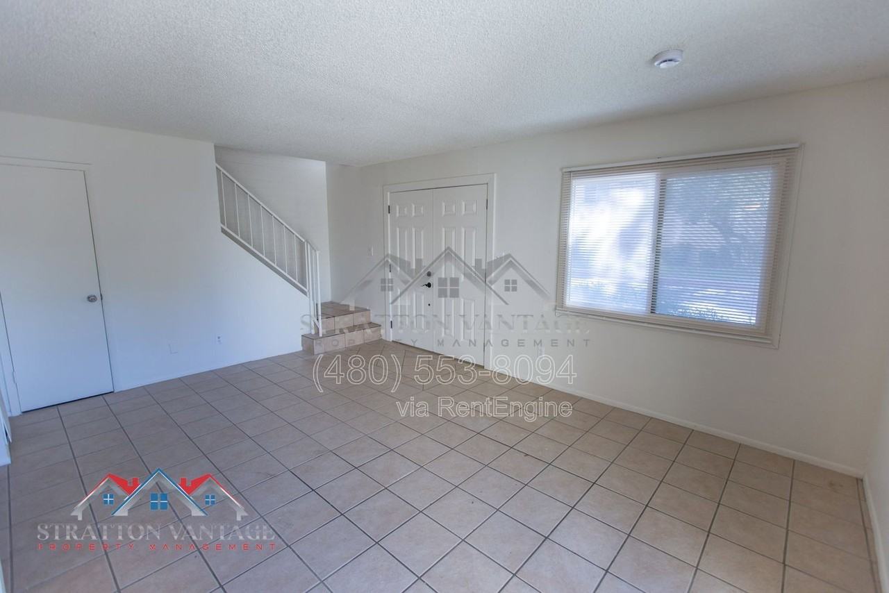 4107 N 81st St - Photo 6 of 27