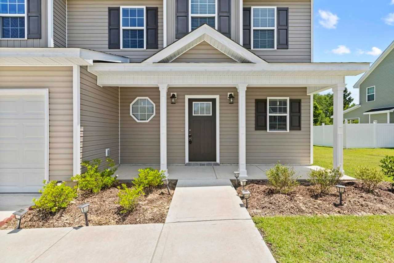 1109 Carteret Manor Dr - Photo 2 of 25