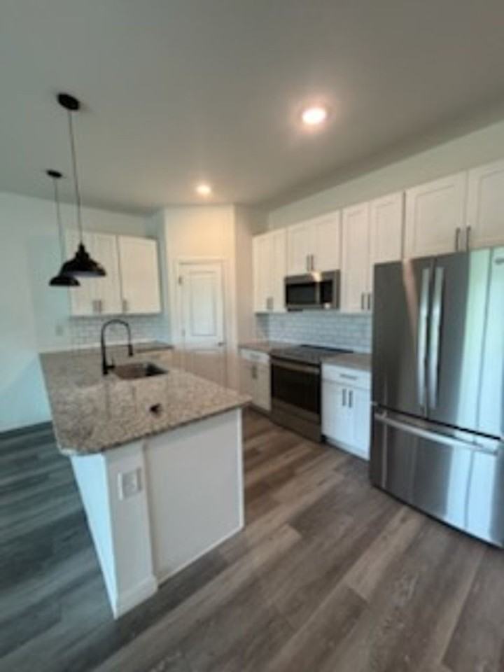 2028 Ne 8th Pl - Photo 6 of 17