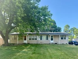 featured image of 2118 Woodbine Ave