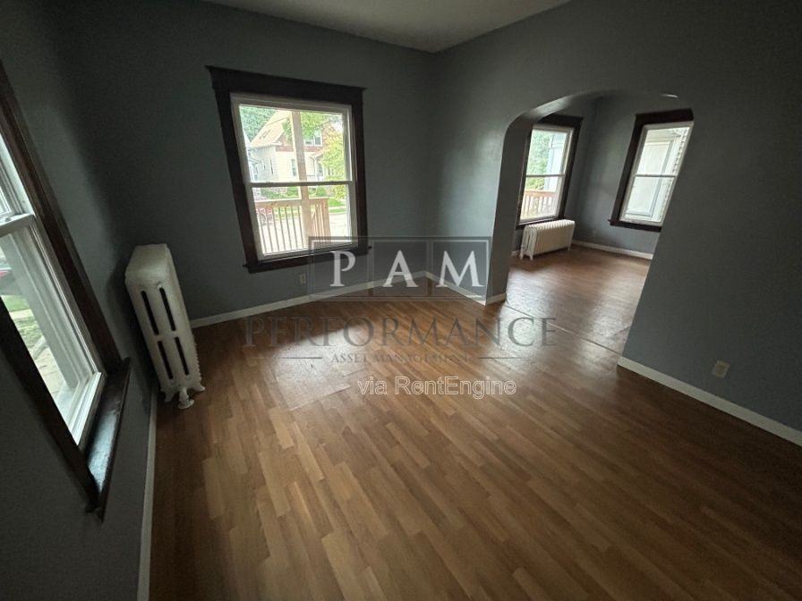 1213 S 72nd St - Photo 4 of 20