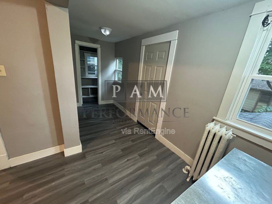 1213 S 72nd St - Photo 7 of 20