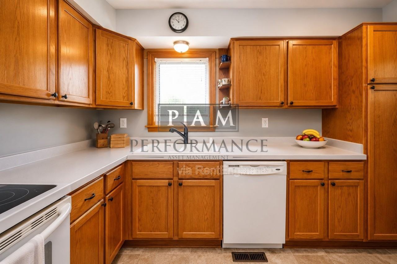 11407 W Mount Vernon Ave - Photo 3 of 22