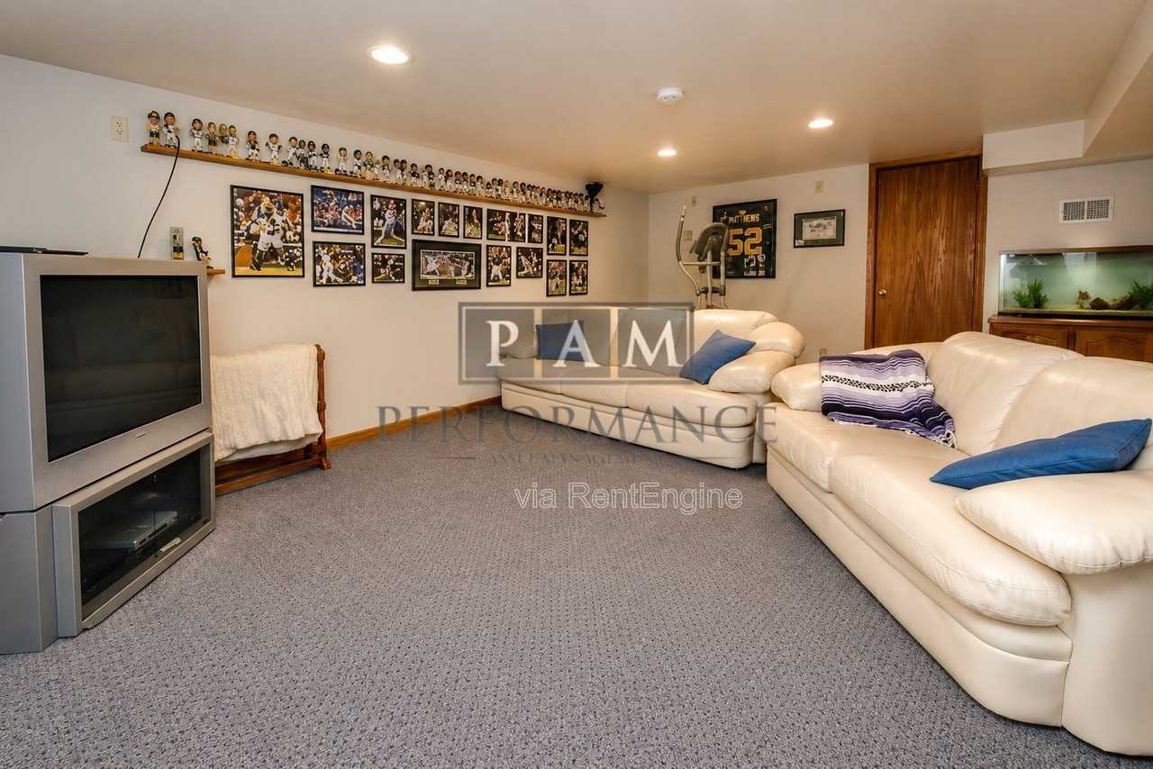 11407 W Mount Vernon Ave - Photo 4 of 22