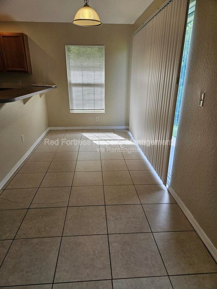 98 Milwaukee Blvd - Photo 7 of 9
