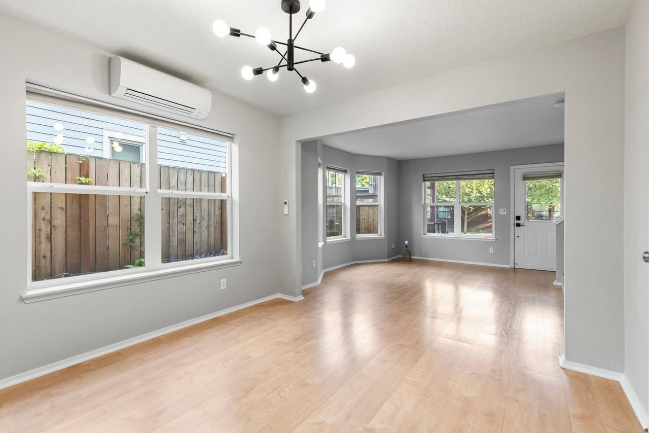7 Ne Morris St - Photo 6 of 24