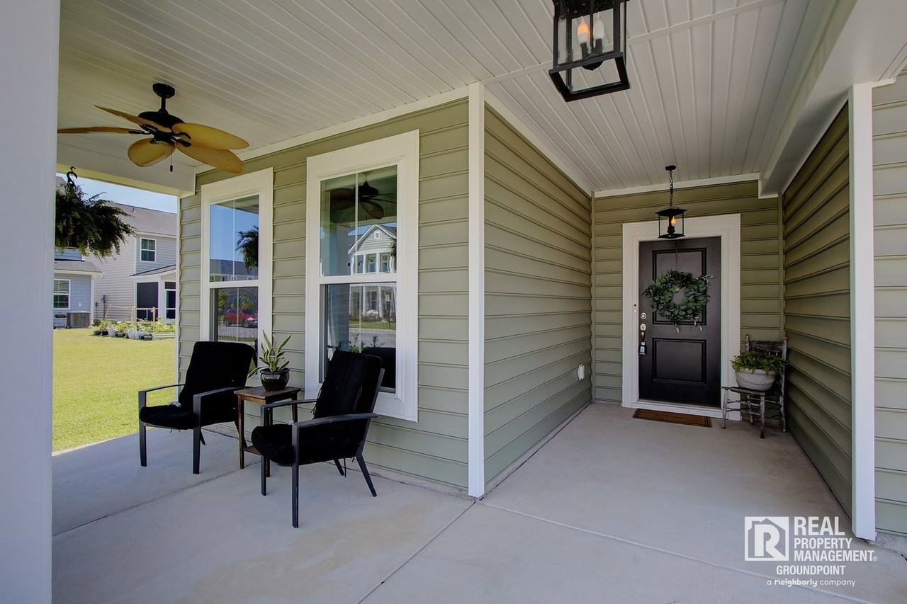 137 Paddle Boat Way - Photo 3 of 34