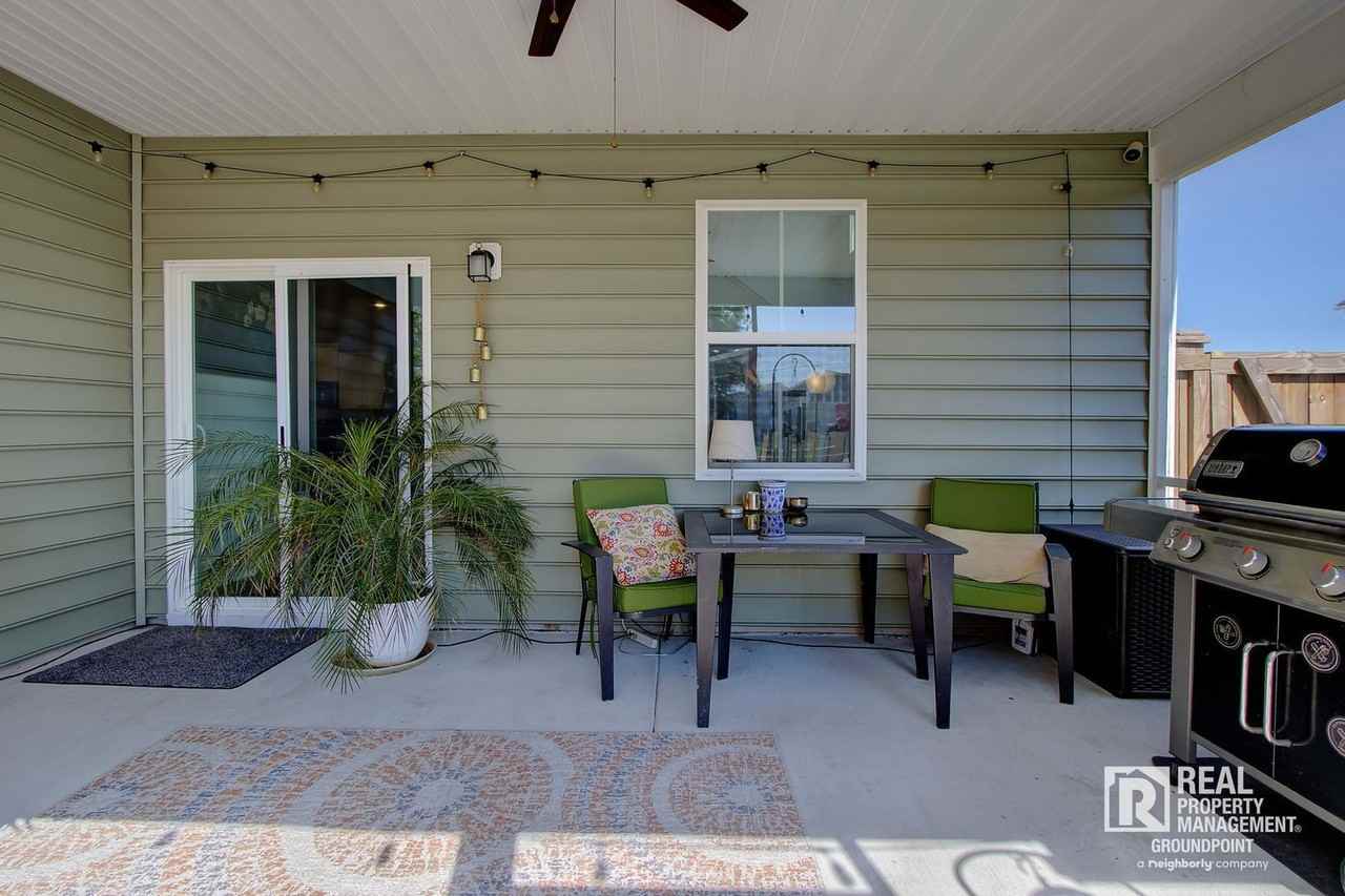 137 Paddle Boat Way - Photo 4 of 40