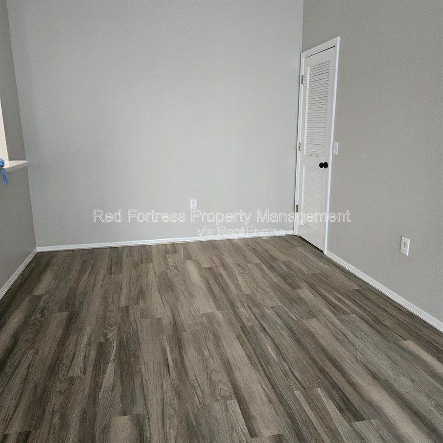 9005 Colby Dr #1920 - Photo 6 of 6