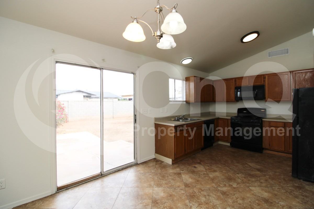 1224 E Huntington Dr - Photo 6 of 18