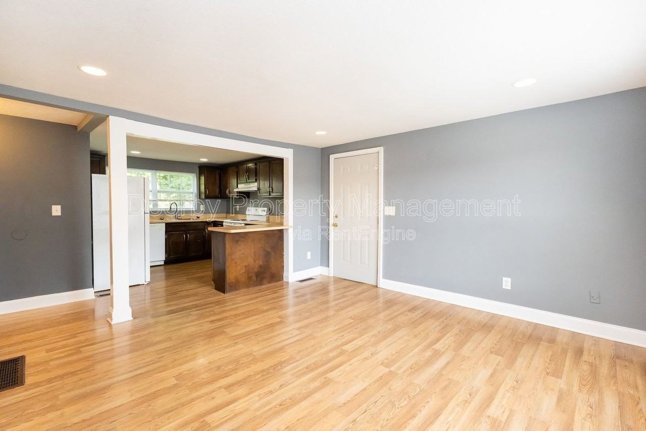 1707 Kirby Ave #C - Photo 2 of 13