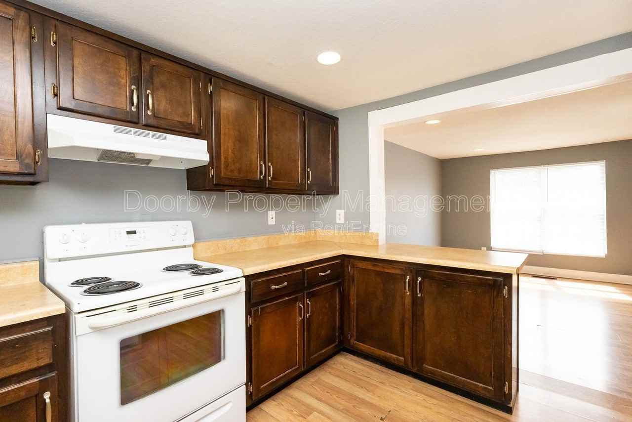 1707 Kirby Ave #C - Photo 3 of 13