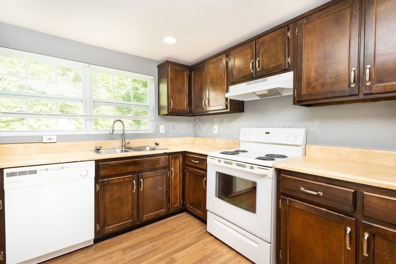 1707 Kirby Ave #C - Photo 5 of 13