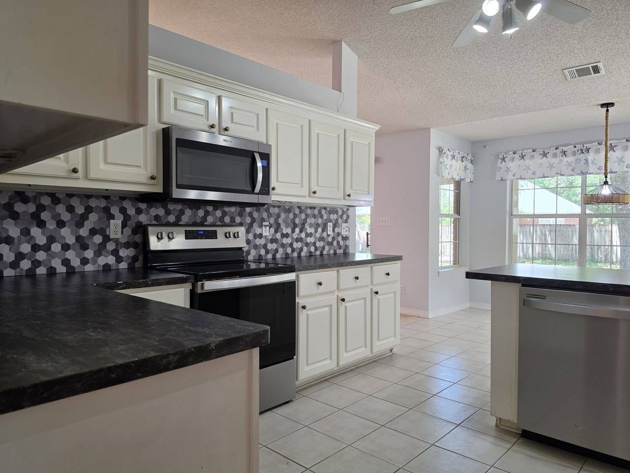 6900 Calle De Caballero - Photo 7 of 35