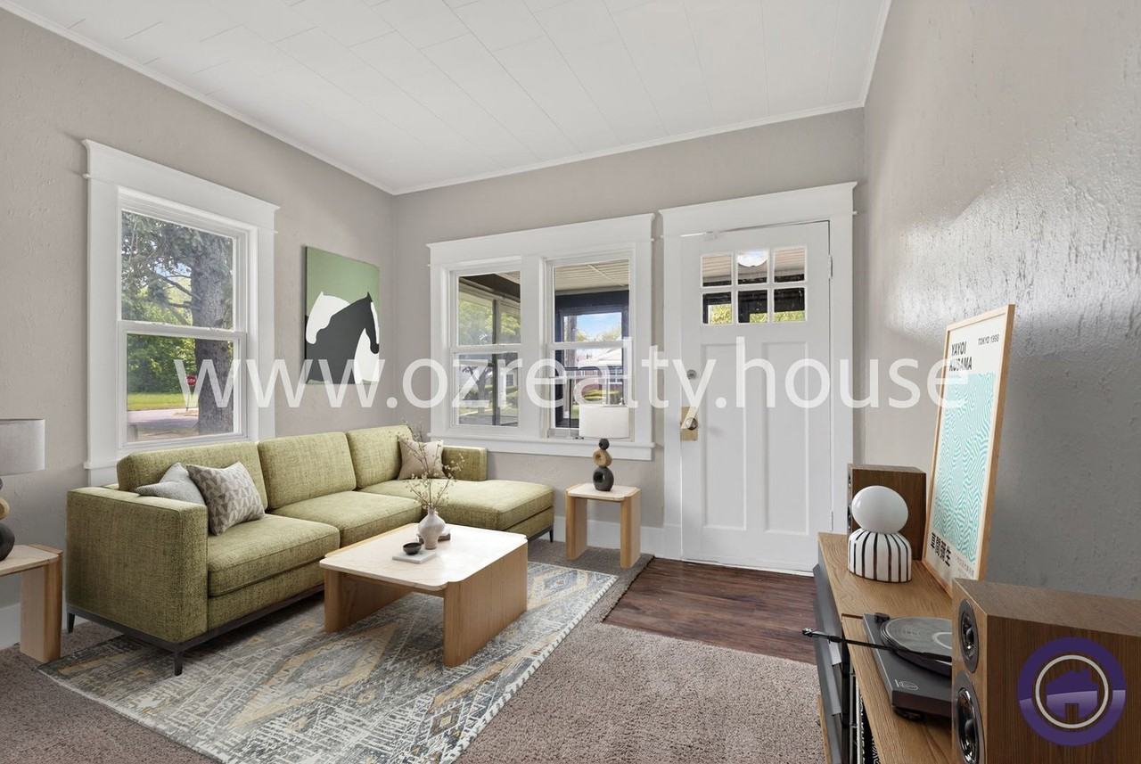 614 Woodstock Ave - Photo 2 of 17