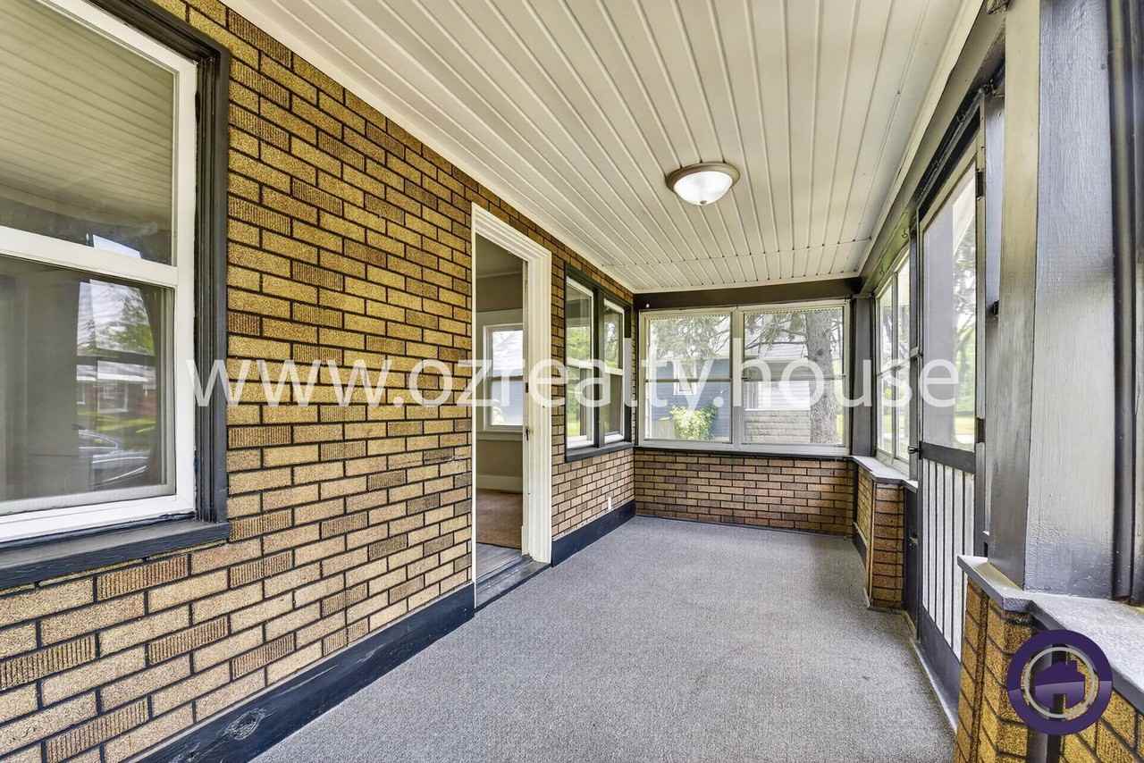 614 Woodstock Ave - Photo 3 of 17