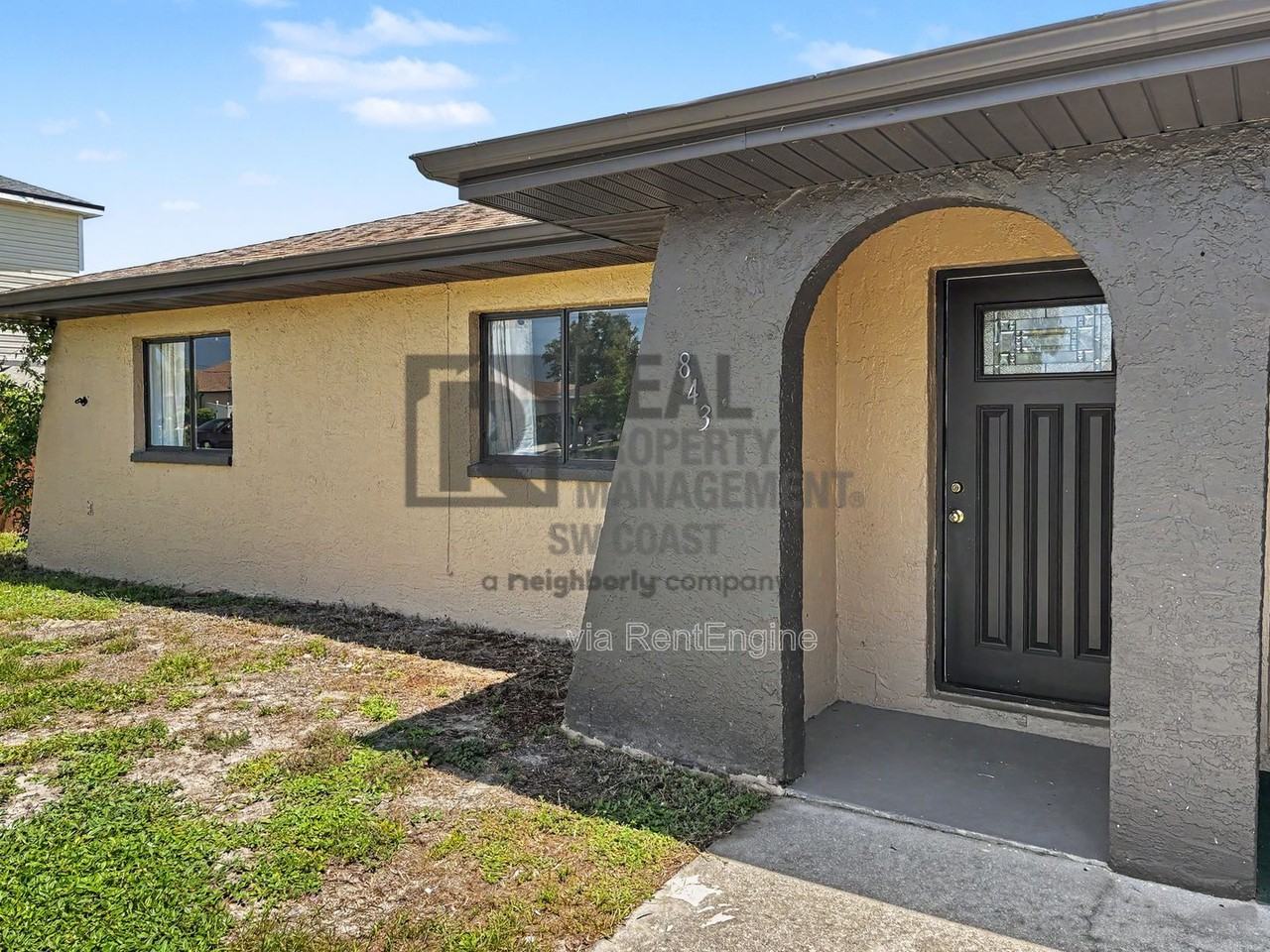 843 Sw 16th Ter - Photo 2 of 18