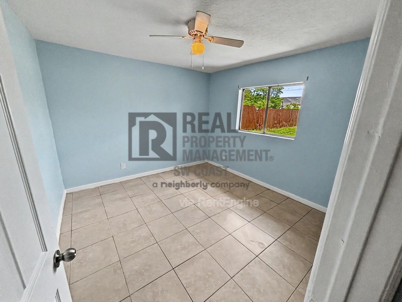 843 Sw 16th Ter - Photo 5 of 18