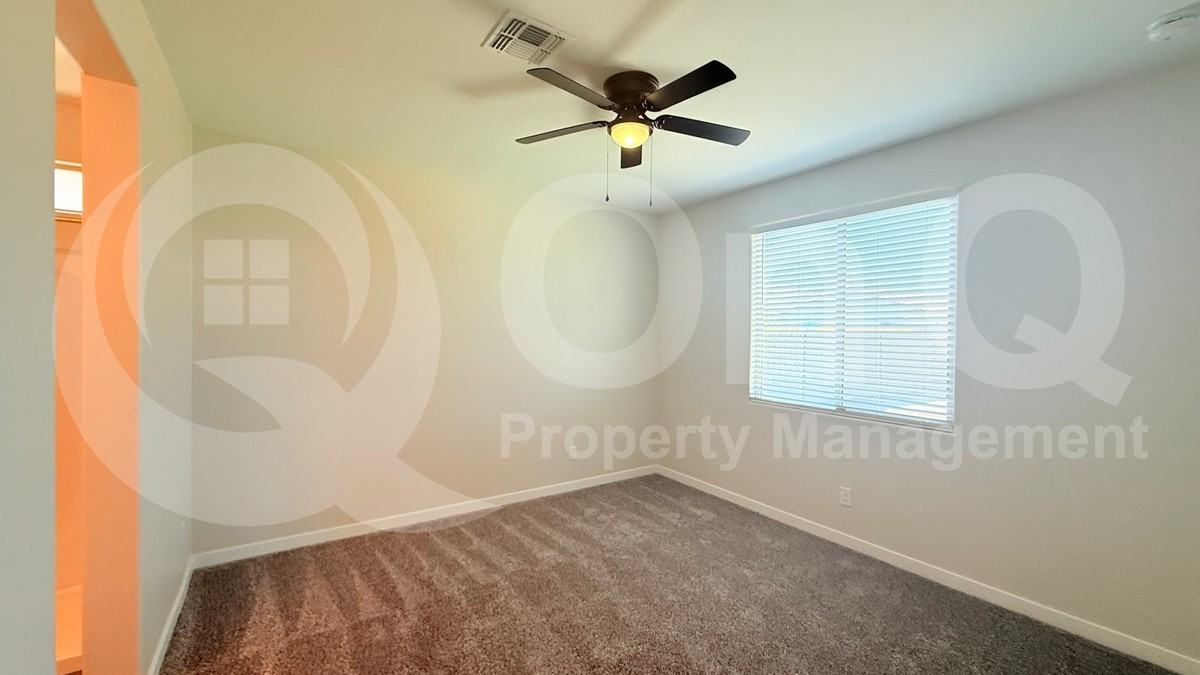 1636 E Jardin Pl - Photo 7 of 21