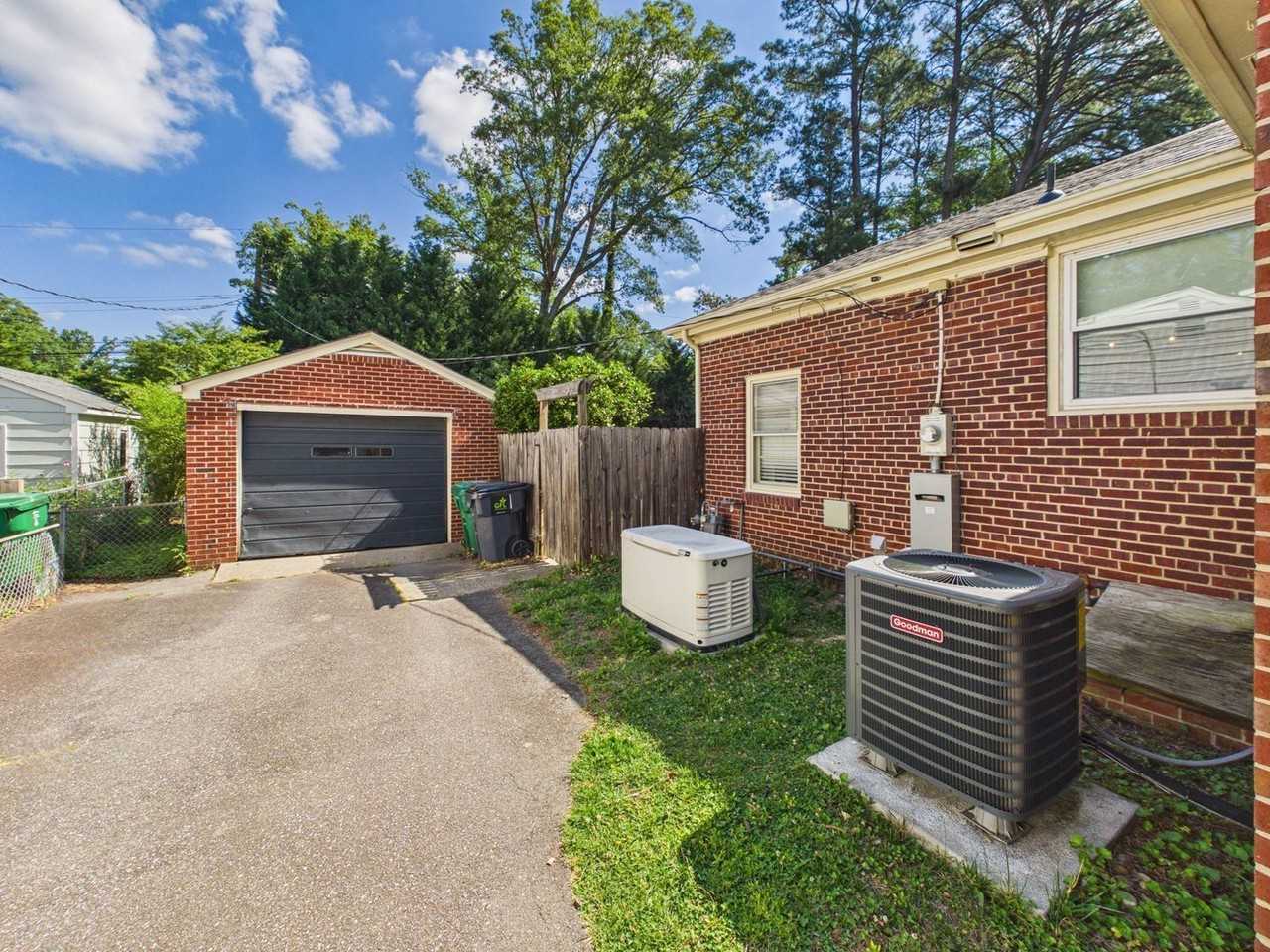 8808 Michaux Ln - Photo 4 of 46