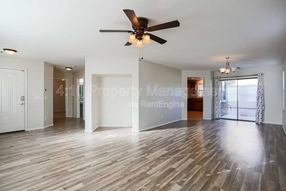 1774 S Seton Ave - Photo 5 of 32