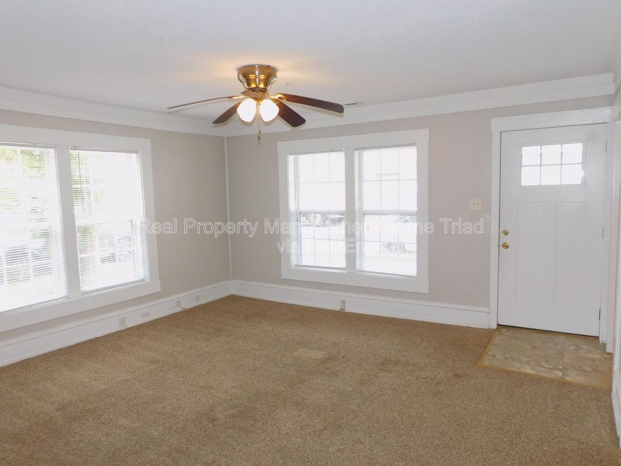 504 Oxford St - Photo 2 of 22