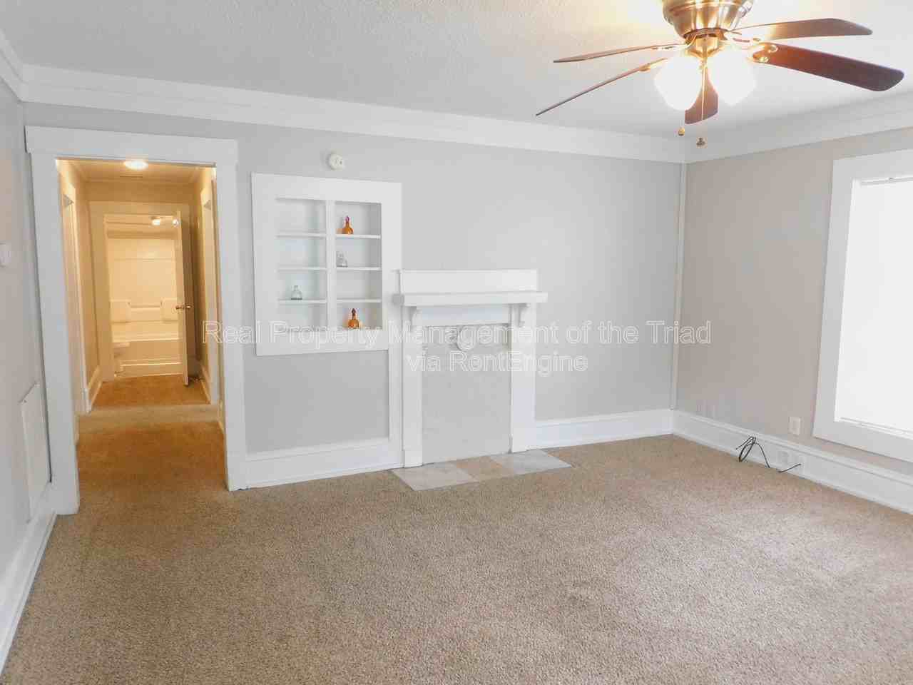 504 Oxford St - Photo 6 of 22
