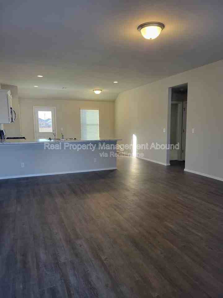 7532 E 158th St S - Photo 3 of 25