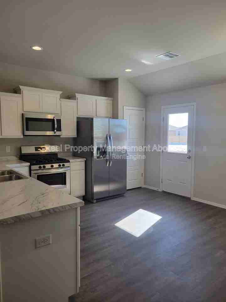 7532 E 158th St S - Photo 6 of 25