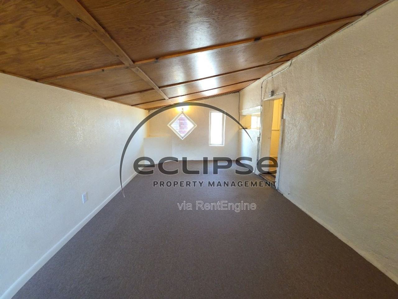 122 10th St - Photo 2 of 21