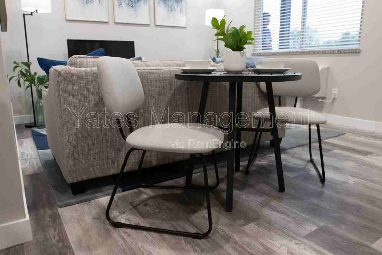 411 W Mcpherson Ave #101 - Photo 7 of 41