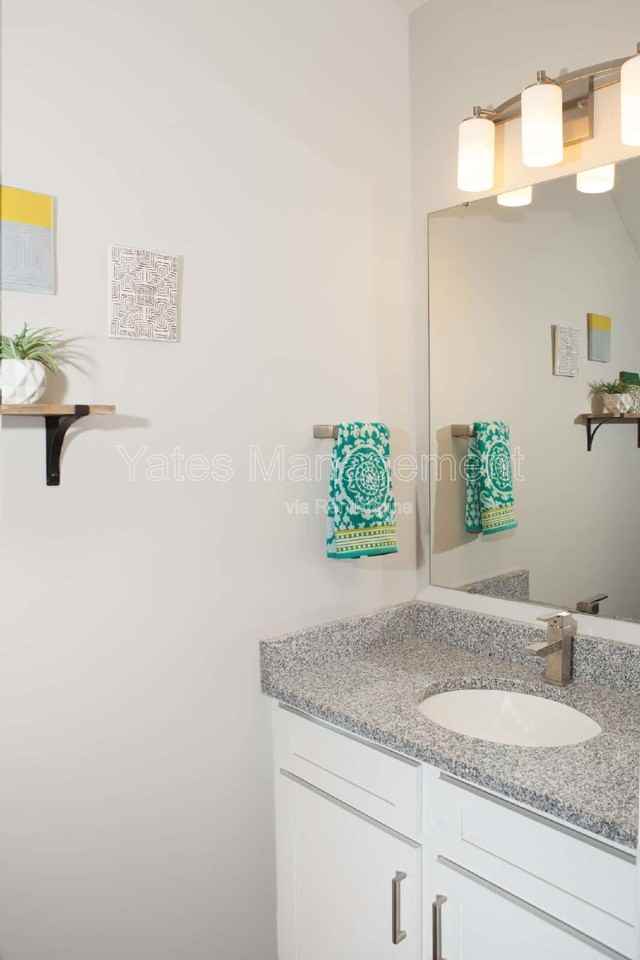 215 Colonial Dr - Photo 3 of 25