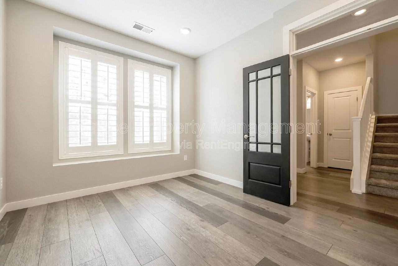 7584 S Winnipeg Ct - Photo 3 of 20