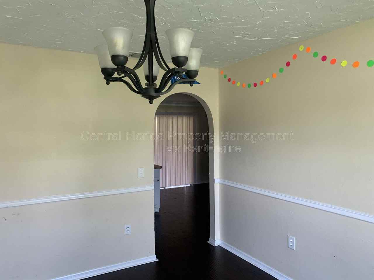 4300 Iveyglen Ave - Photo 3 of 9