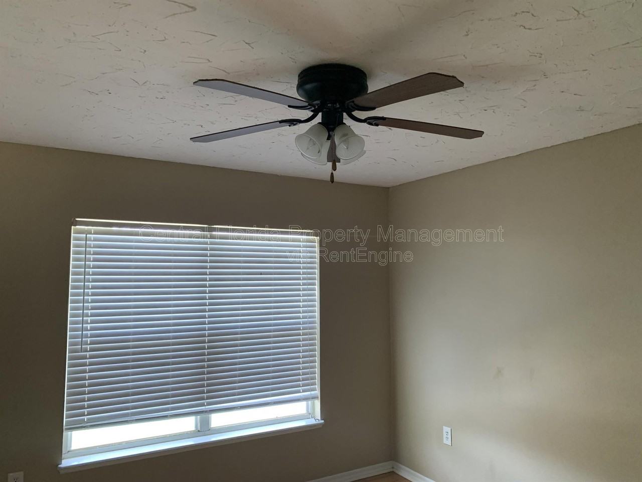 4300 Iveyglen Ave - Photo 6 of 9