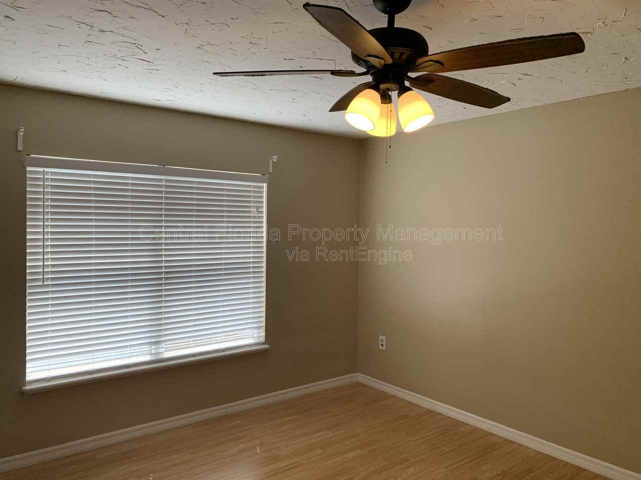 4300 Iveyglen Ave - Photo 7 of 9