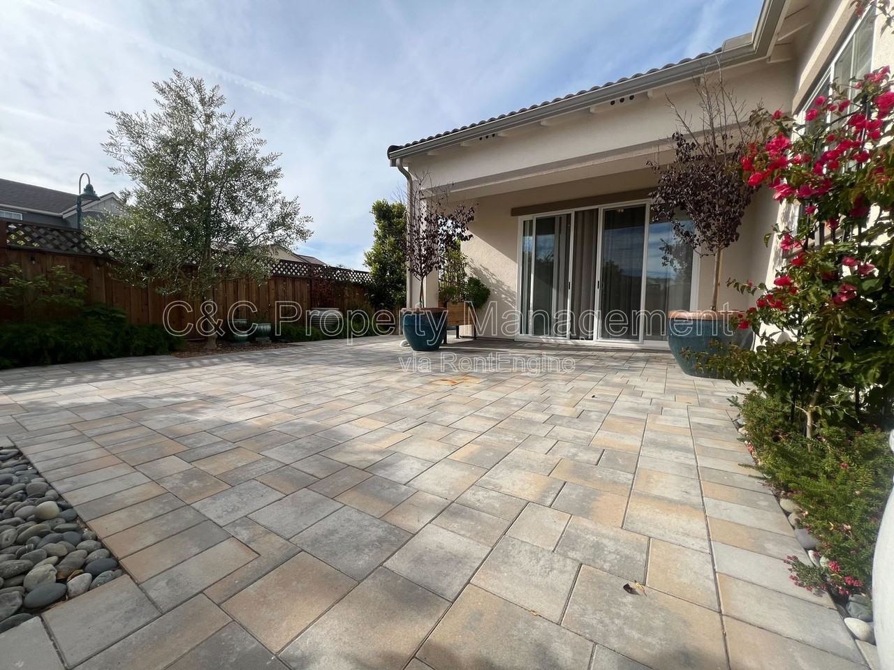 2996 Minaret Way - Photo 4 of 25